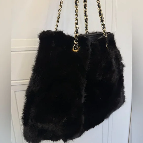 PAOLO MASI MINK FUR PURSE WITH CHAIN STRAPS BLACK GOLD - Picture 10 of 10
